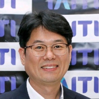 Prof. Timothy Jung